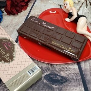 BNIB Too Faced Chocolate Bar Eyeshadow Palette